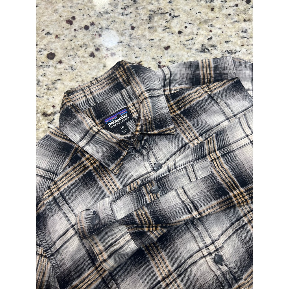 Patagonia Organic Cotton Flannel Shirt Grey Black Tan Plaid XXS Mens Button Down